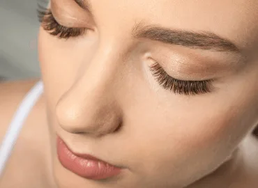Banner do post Como fica a cicatriz da blefaroplastia a laser?